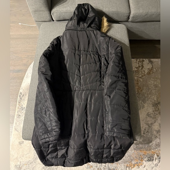 Women’s Winter Coat - Picture 3 of 3